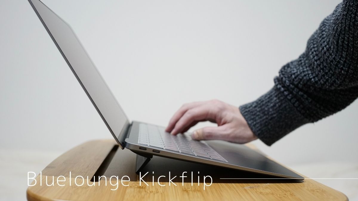 M1 MacBook Air用に「Bluelounge Kickflip」を購入！角度調節だけでなくデスク上の非常時にも役立ってます。 |  TiMEZ.jp（タイムズ）